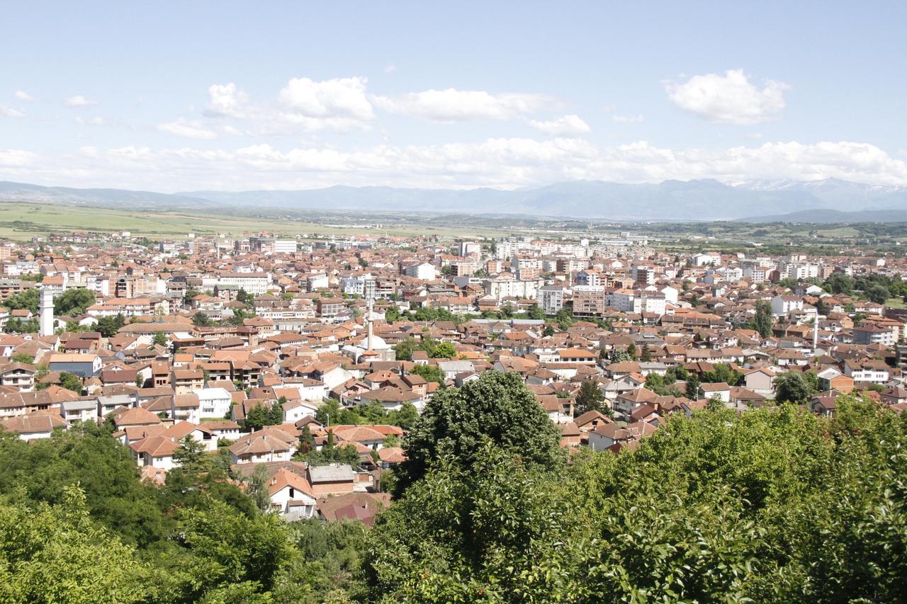 Garden Guesthouse Gjakova Exterior foto